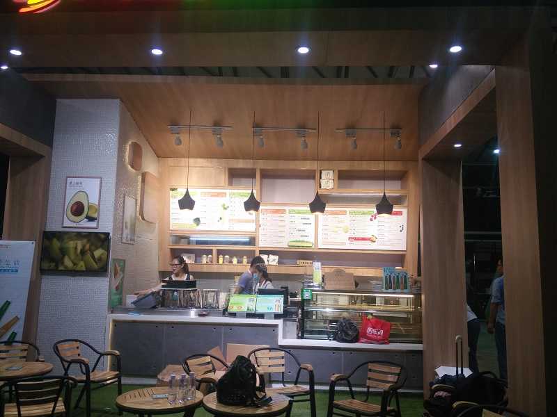 上海茶餐廳展示設(shè)計需要考慮幾個方面